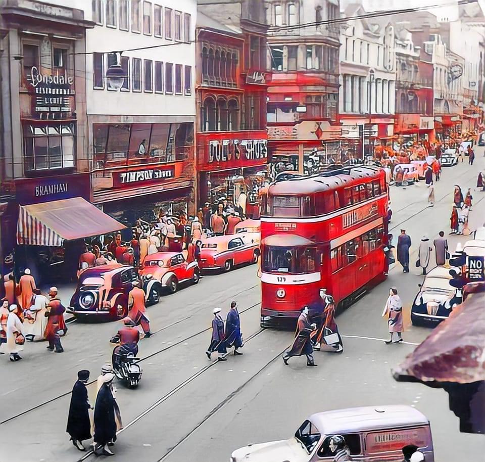 Briggate Leeds 1957 Courtesy of ABOUTLEEDS.COM